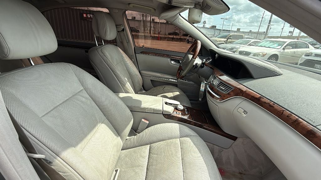 2011 Mercedes-Benz S-Class S 550