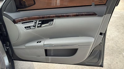2011 Mercedes-Benz S-Class S 550