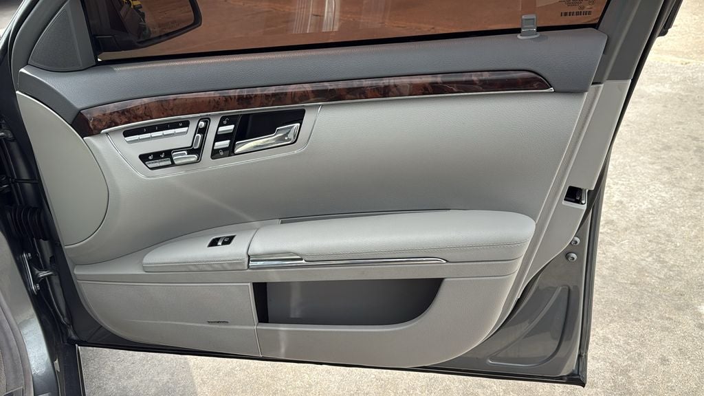 2011 Mercedes-Benz S-Class S 550