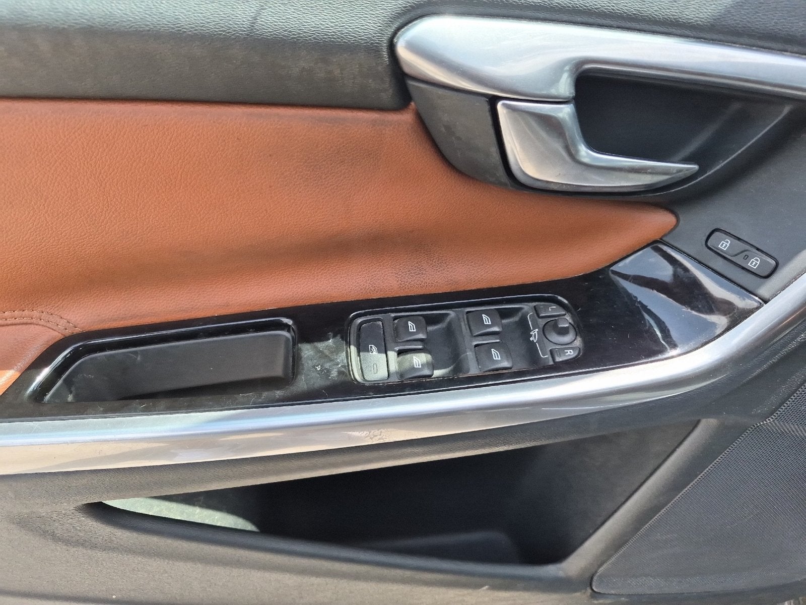 2015 Volvo S60 T5 Platinum