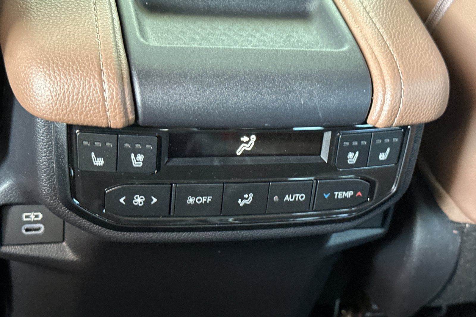 2026 Toyota Highlander Hybrid MAX Platinum