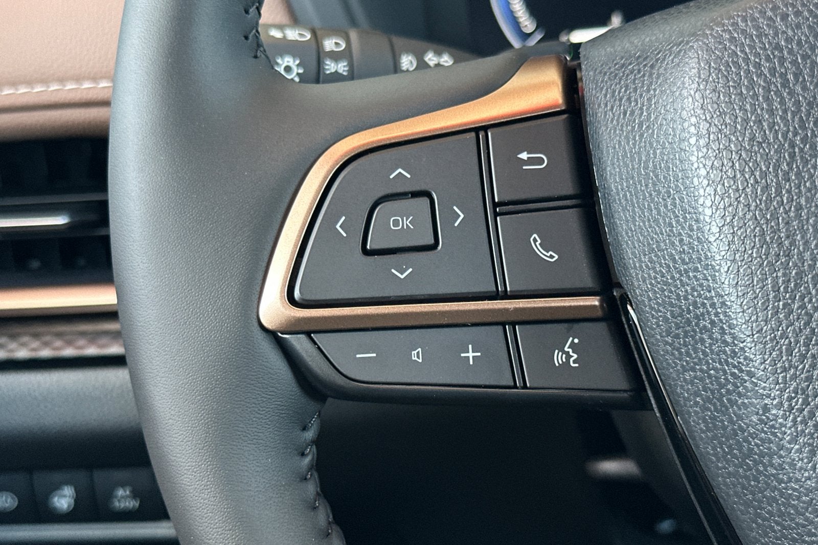 2026 Toyota Highlander Hybrid MAX Platinum