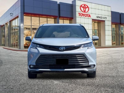 2026 Toyota Sienna Woodland Edition