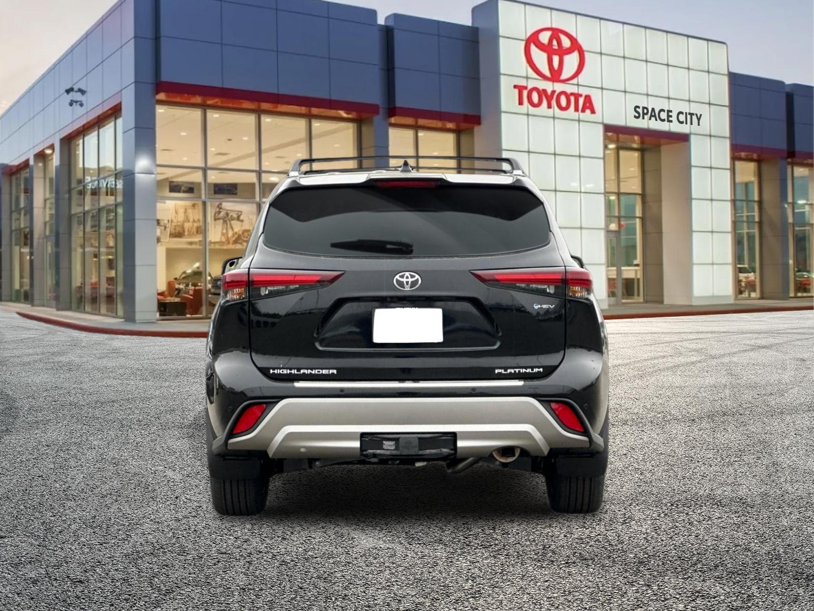 2026 Toyota Highlander Hybrid Platinum