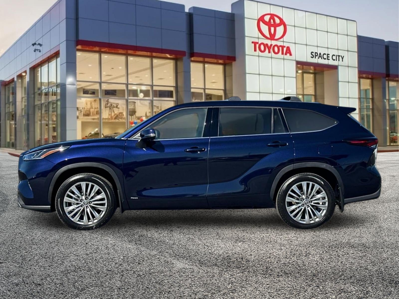 2026 Toyota Highlander Hybrid Platinum