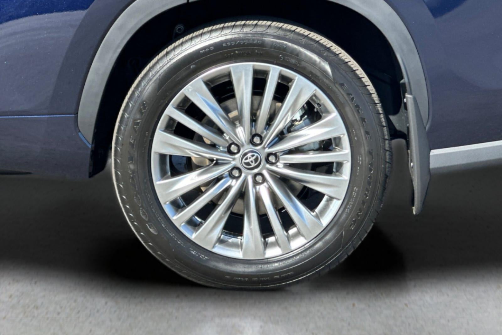 2026 Toyota Highlander Hybrid Platinum
