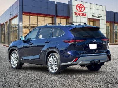2026 Toyota Highlander Hybrid Platinum