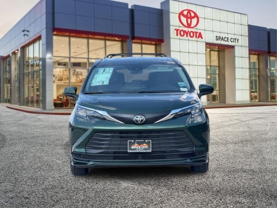 2026 Toyota Sienna LE