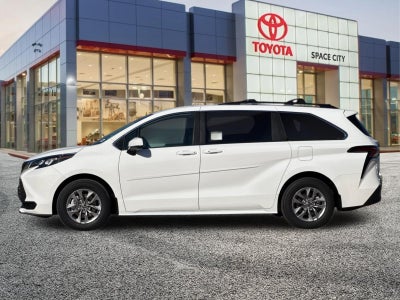2026 Toyota Sienna LE
