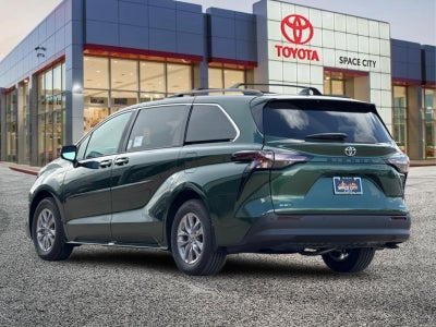 2026 Toyota Sienna XLE