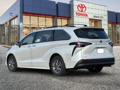 2026 Toyota Sienna XLE