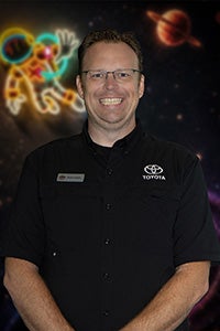 Dustin Leighton